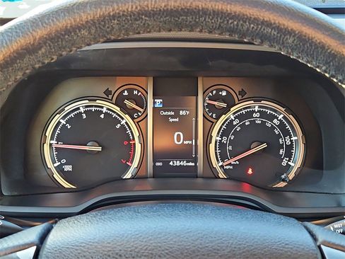 Used 2023 Toyota 4Runner TRD Off-Road Premium image 34