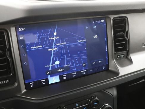 Used 2025 Ford Bronco Badlands image 21