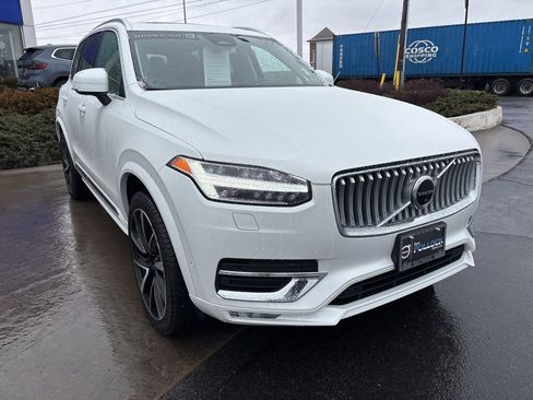 Certified 2023 Volvo XC90 B5 Plus w/ Protection Package Premier image 4