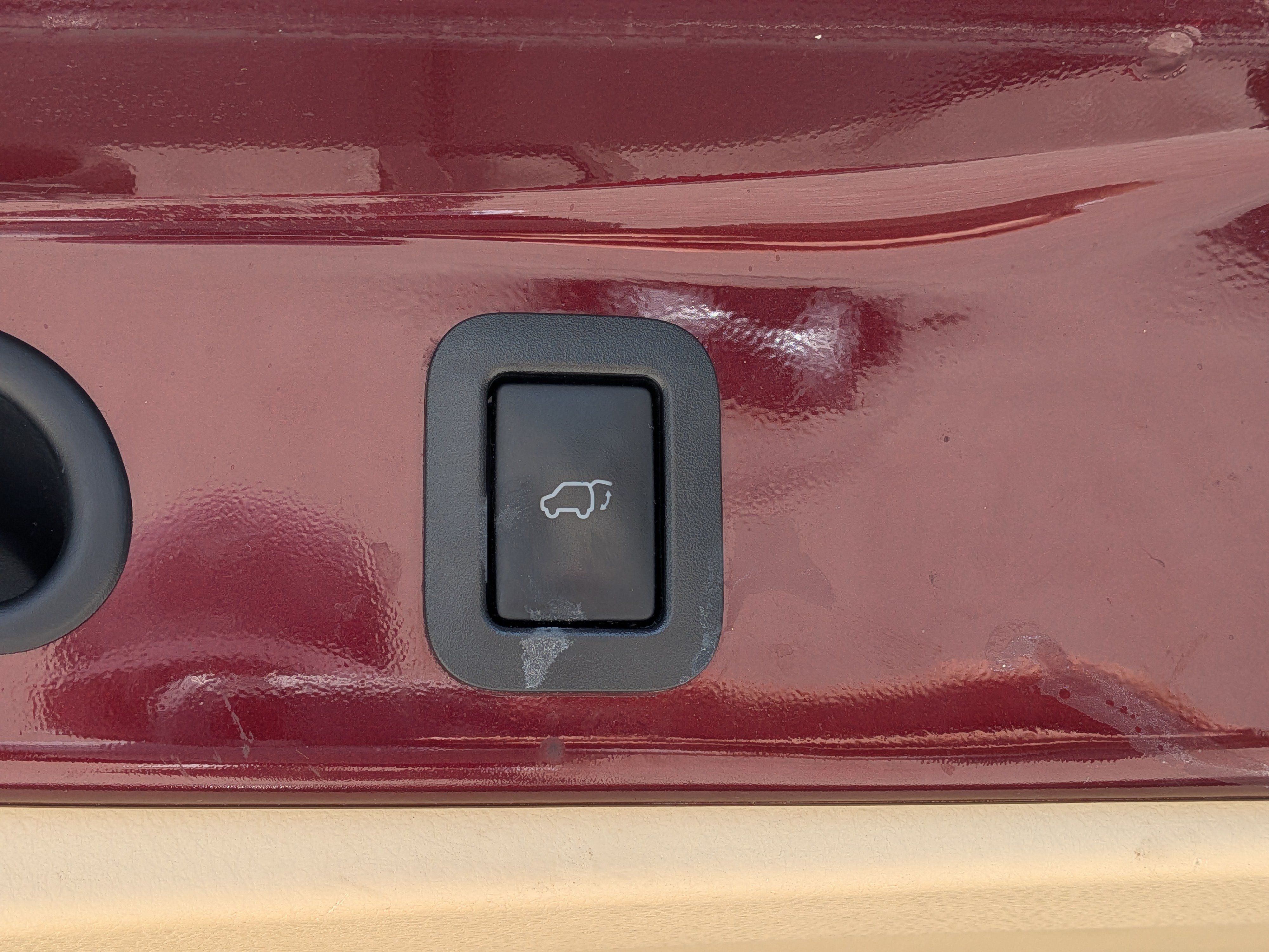 Used 2015 Toyota Highlander Limited w/ Driver Technology Package FWD image 14