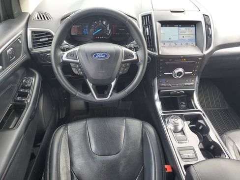 Used 2019 Ford Edge Titanium w/ Equipment Group 301A AWD/4WD image 22