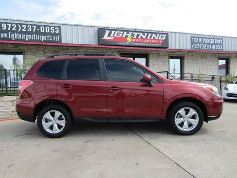 Used 2016 Subaru Forester 2.5i Premium AWD/4WD image 5