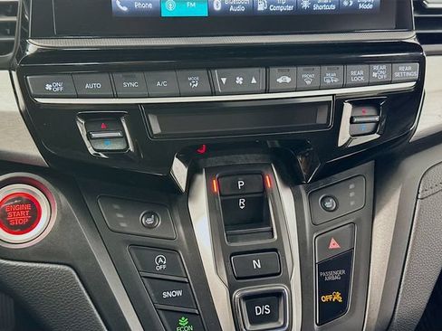 Used 2025 Honda Odyssey EX-L image 20