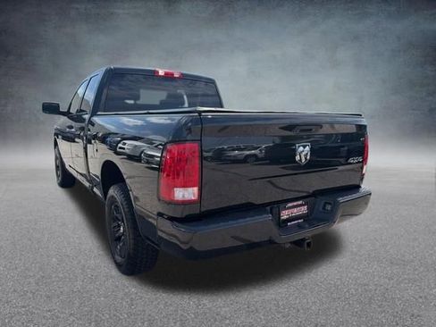 Used 2018 RAM 1500 Express AWD/4WD image 10