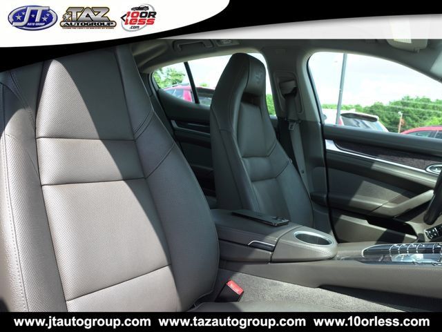 Used 2016 Porsche Panamera RWD image 29
