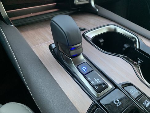 Used 2025 Lexus RX 450h AWD w/ Luxury Package image 26