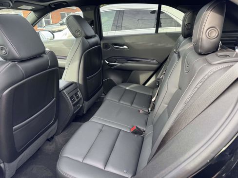 Certified 2022 Cadillac XT4 Luxury w/ Cold Weather Package image 10