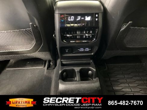 Used 2023 Jeep Grand Cherokee L Laredo AWD/4WD image 27