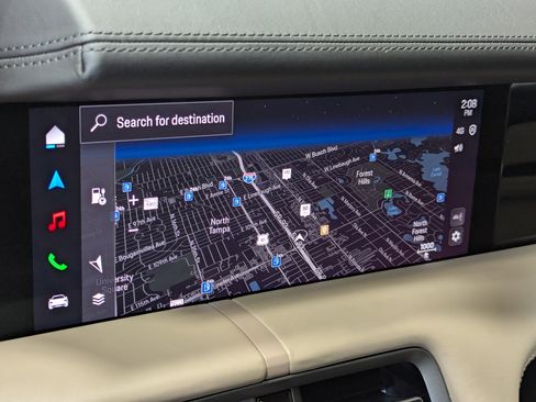 Used 2025 Porsche Taycan image 32