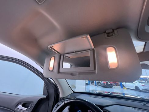 Used 2021 Chevrolet Colorado Z71 w/ Safety Package AWD/4WD image 35