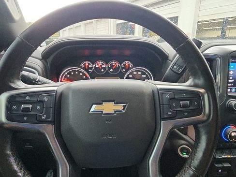 Used 2020 Chevrolet Silverado 1500 LTZ w/ LTZ Premium Package AWD/4WD image 12