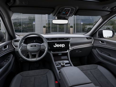 New 2026 Jeep Grand Cherokee Altitude image 14