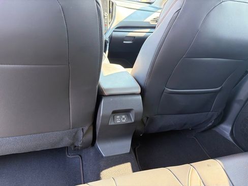 Used 2025 Subaru Crosstrek 2.5i Limited w/ Crosstrek Mirror Package AWD/4WD image 11