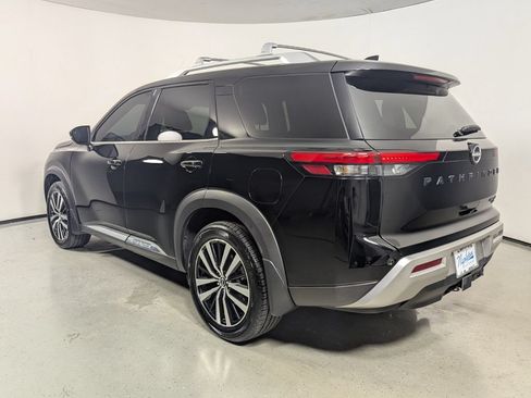Used 2024 Nissan Pathfinder Platinum AWD/4WD image 6