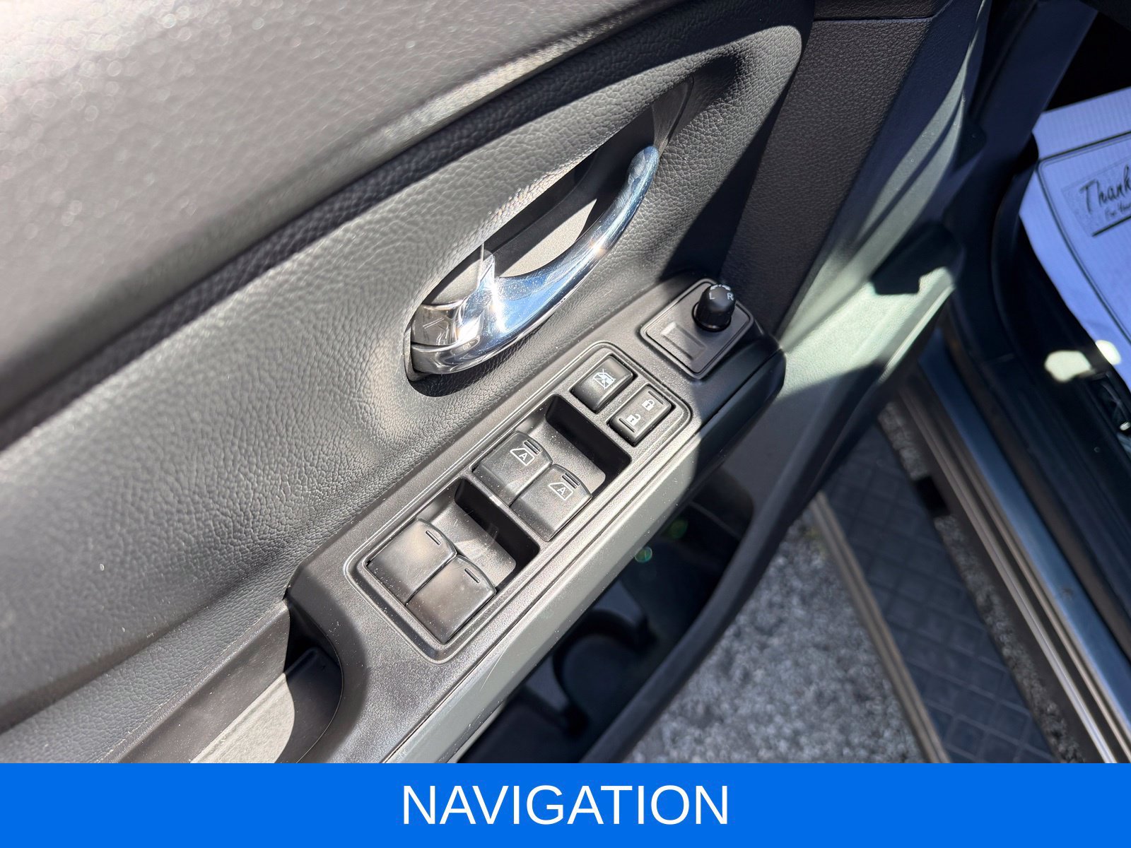 Used 2018 Nissan Titan SV w/ SV Convenience Package AWD/4WD image 12