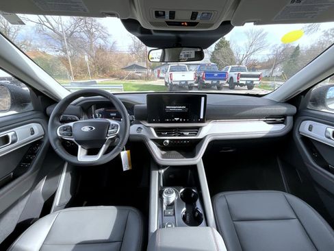 New 2026 Ford Explorer Active AWD/4WD image 13