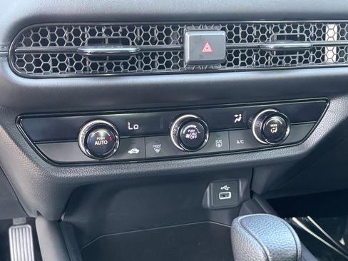 Used 2025 Honda HR-V LX image 20