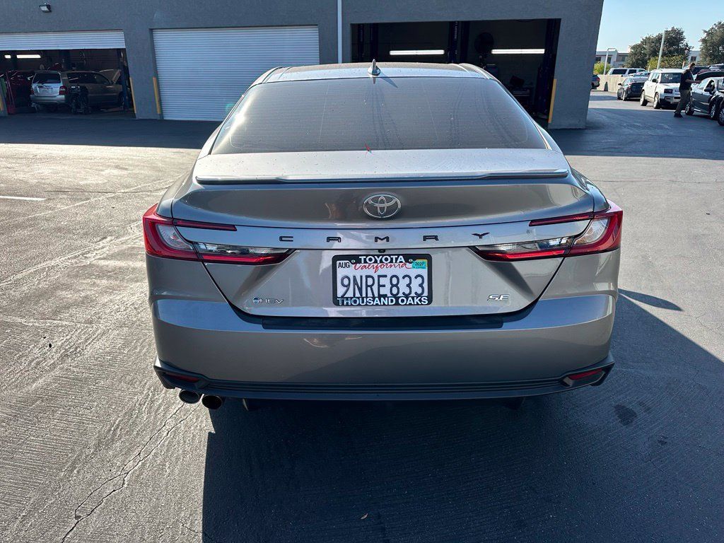 Used 2025 Toyota Camry SE FWD image 3