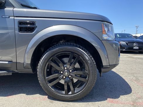 Used 2016 Land Rover LR4 HSE Silver Edition AWD/4WD image 32