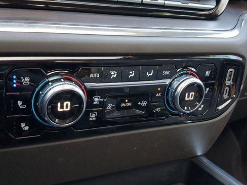 Used 2023 GMC Sierra 1500 SLT w/ SLT Premium Plus Package image 29