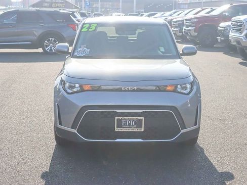 Used 2023 Kia Soul LX w/ LX Technology Package image 6