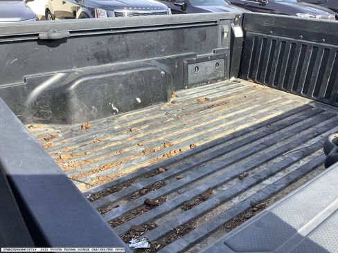Used 2022 Toyota Tacoma SR5 RWD image 15