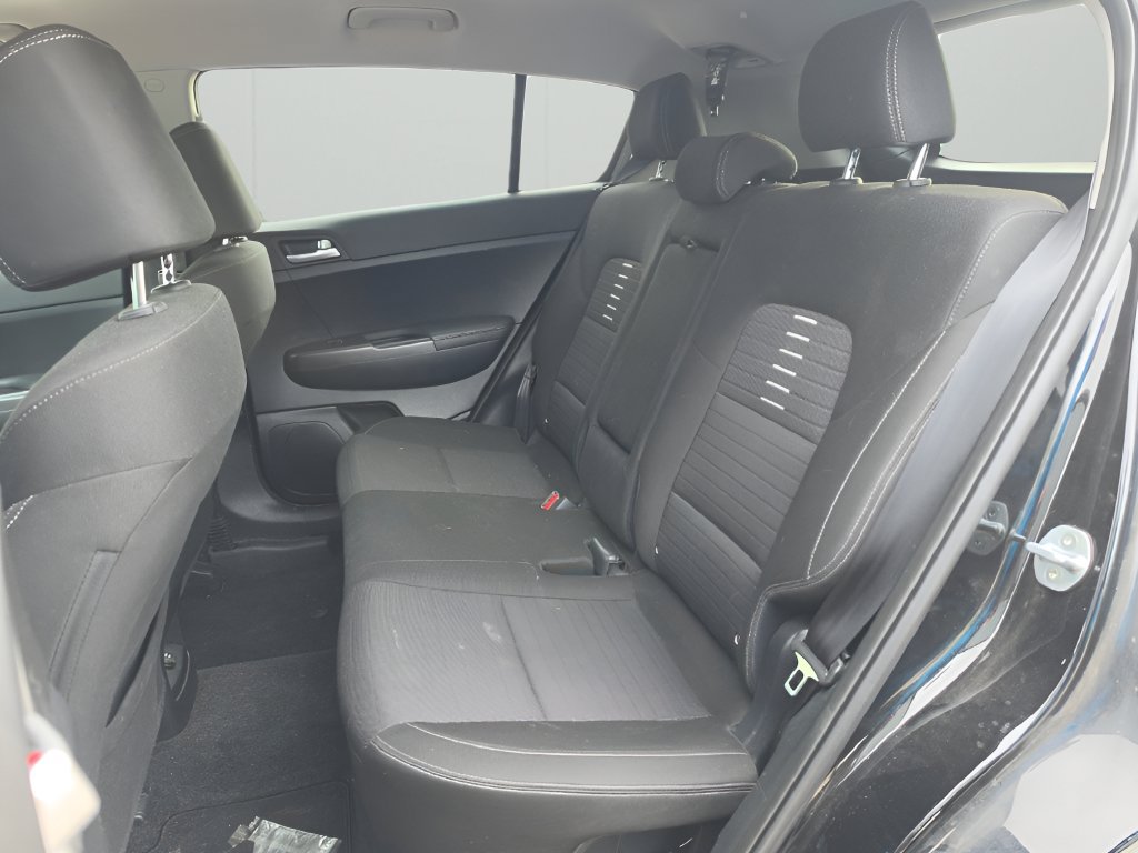 Used 2020 Kia Sportage LX w/ LX Popular Package AWD/4WD image 11