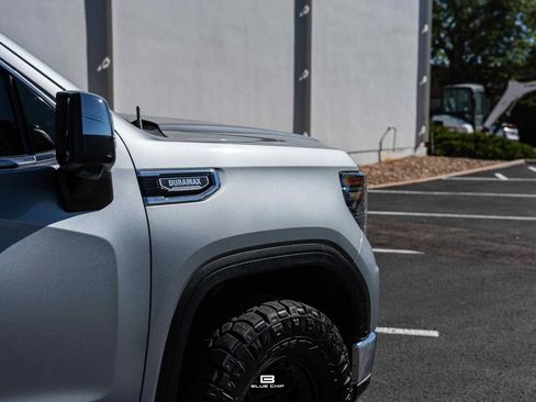 Used 2025 GMC Sierra 1500 SLE w/ X31 Off-Road Package AWD/4WD image 11