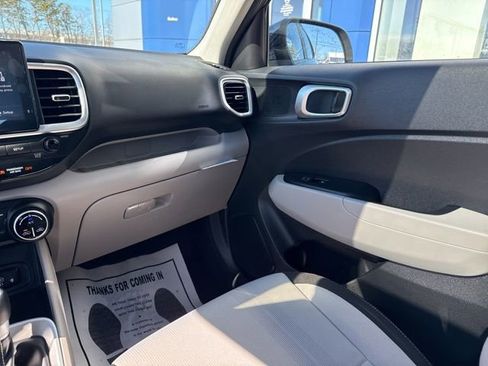 Certified 2026 Hyundai Venue SEL image 38