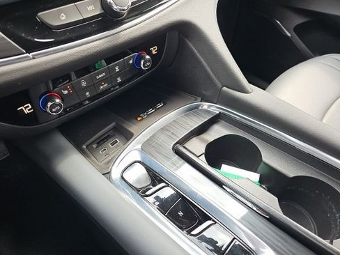 Used 2023 Buick Enclave Essence FWD image 24