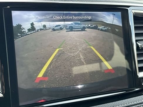 Used 2024 Chrysler Pacifica Select image 22