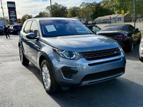 Used 2019 Land Rover Discovery Sport SE image 3