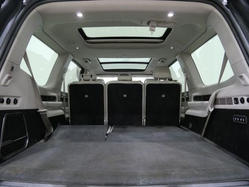 Used 2022 Jeep Wagoneer Series III w/ Premium Group I image 27