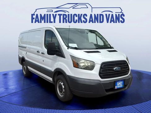 Used 2015 Ford Transit 250 130 Low Roof RWD image 7