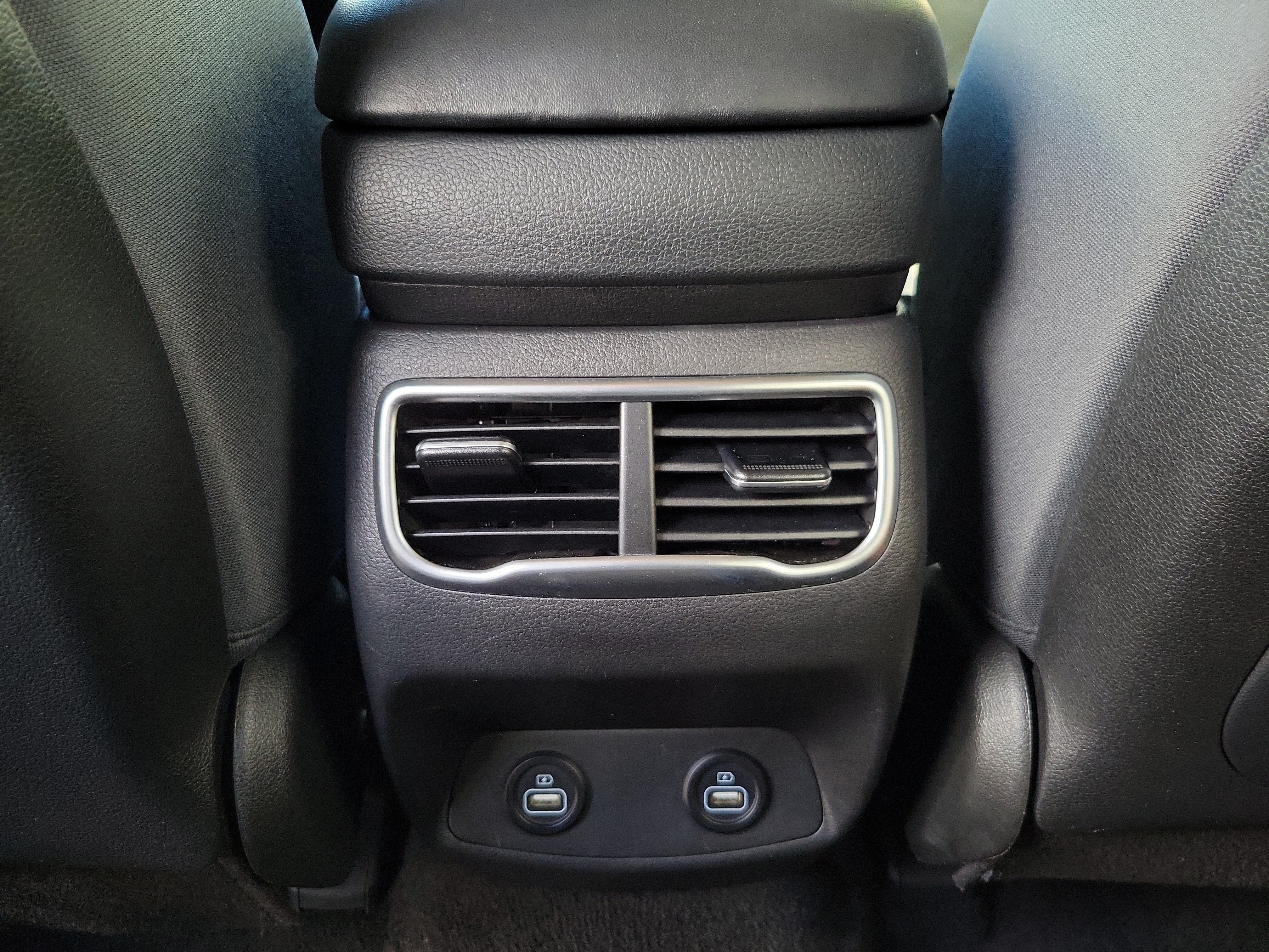 Used 2023 Hyundai Santa Fe SEL FWD image 22