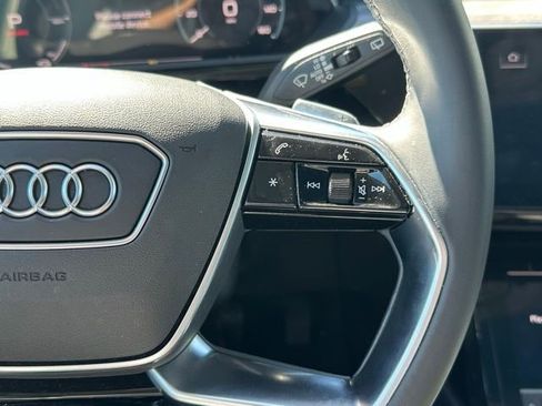 Used 2022 Audi e-tron Premium AWD/4WD image 22