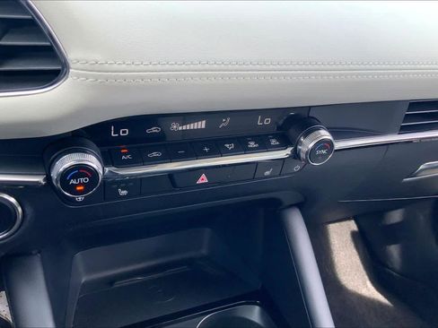 Used 2024 MAZDA MAZDA3 2.5 Turbo Sedan w/Premium Plus image 32