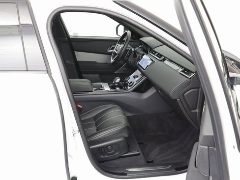 Used 2022 Land Rover Range Rover Velar R-Dynamic S image 21