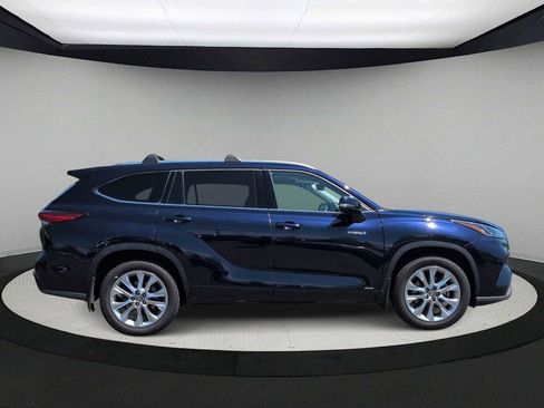 Used 2021 Toyota Highlander Limited AWD/4WD image 9