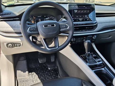 Used 2023 Jeep Compass Latitude w/ Convenience Group image 33