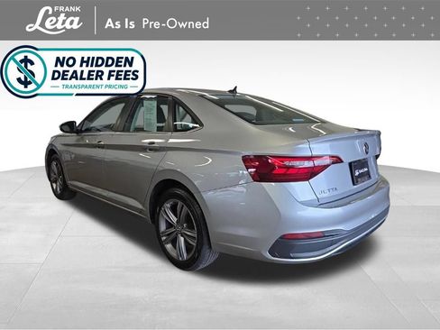 Used 2023 Volkswagen Jetta SE FWD image 4