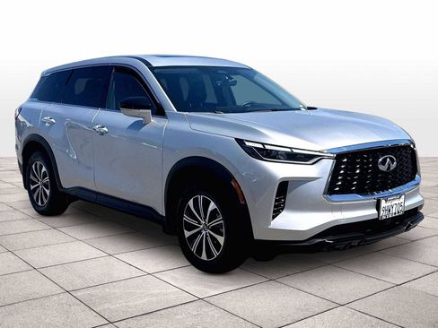 Used 2023 INFINITI QX60 Pure FWD image 2