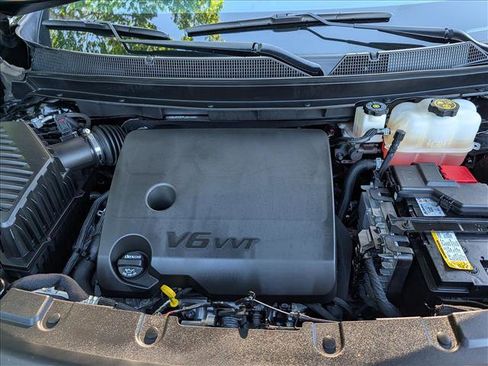Used 2023 Chevrolet Traverse Premier AWD/4WD image 11