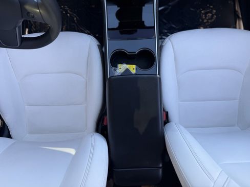 Used 2020 Tesla Model Y Performance image 46