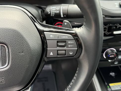 Used 2023 Honda Accord Touring image 22