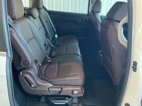 New 2026 Honda Odyssey Touring image 27
