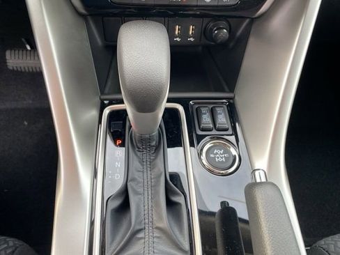 New 2025 Mitsubishi Eclipse Cross LE image 30