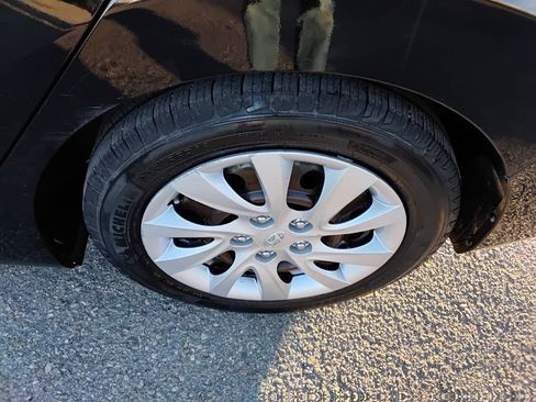 Used 2012 Hyundai Elantra GLS w/ Comfort Pkg 2 image 20