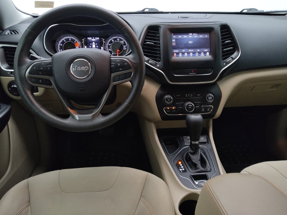 Used 2020 Jeep Cherokee Latitude FWD image 22