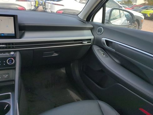 New 2025 Hyundai Sonata Limited image 16